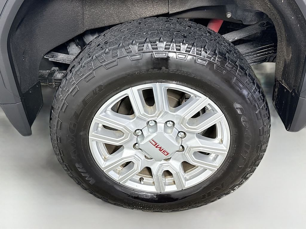 Used 2024 Silver GMC SLT image 25