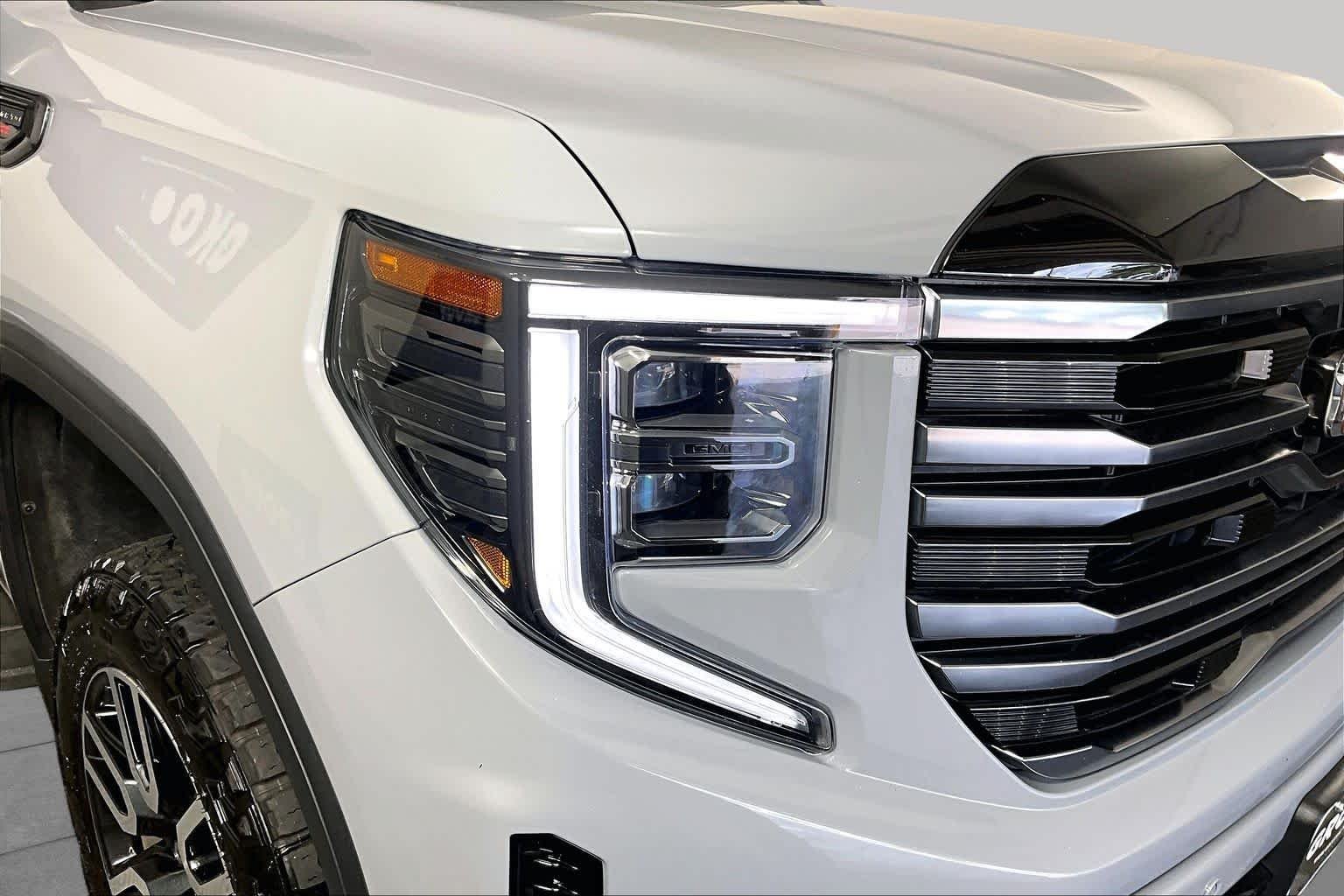 Used 2025 Thunderstorm Gray GMC AT4 image 27