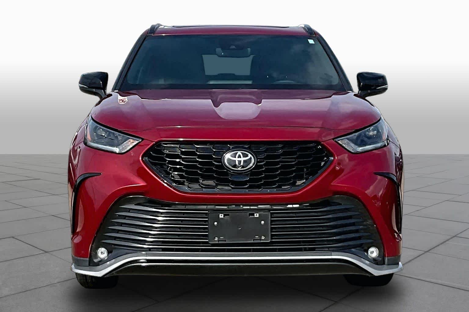 Used 2023 Ruby Flare Pearl Toyota XSE image 4