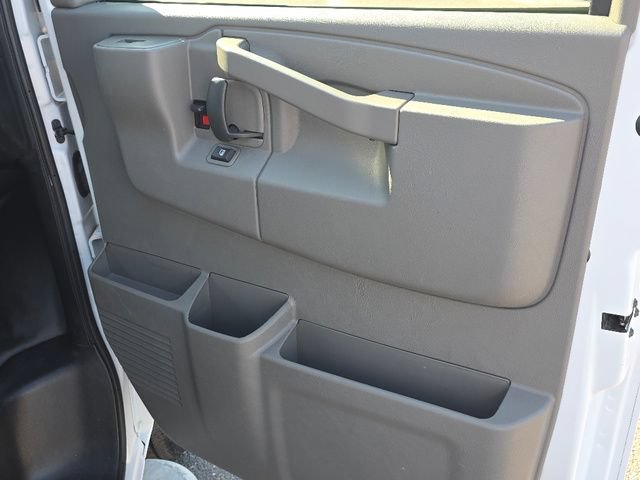2025 Chevrolet Express Cargo Work Van - Photo 21