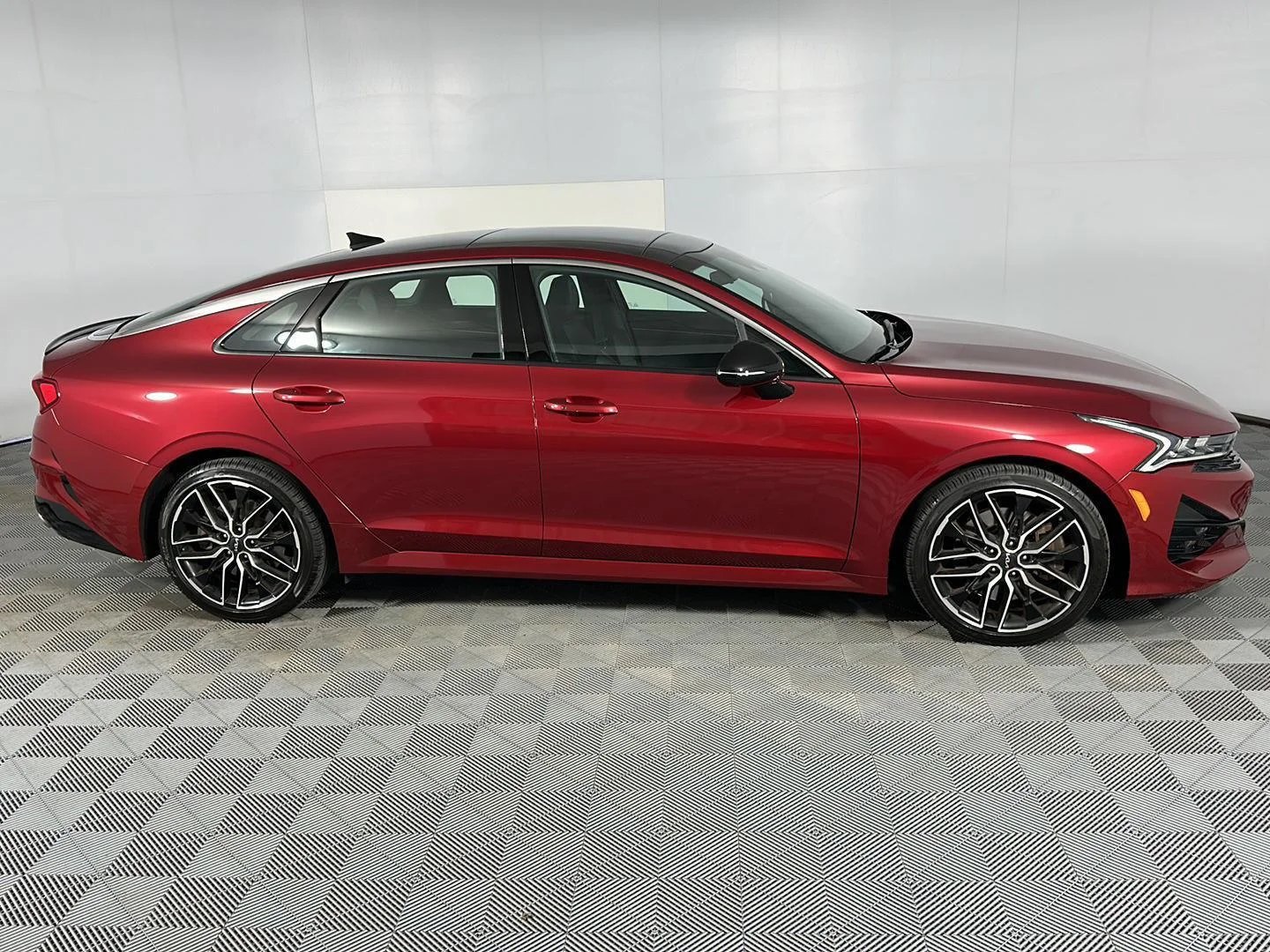 Used 2024 Passion Red Tintcoat Kia GT image 4