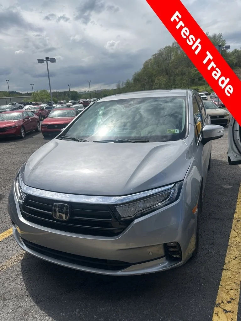 Used 2023 Silver Honda Touring image 1