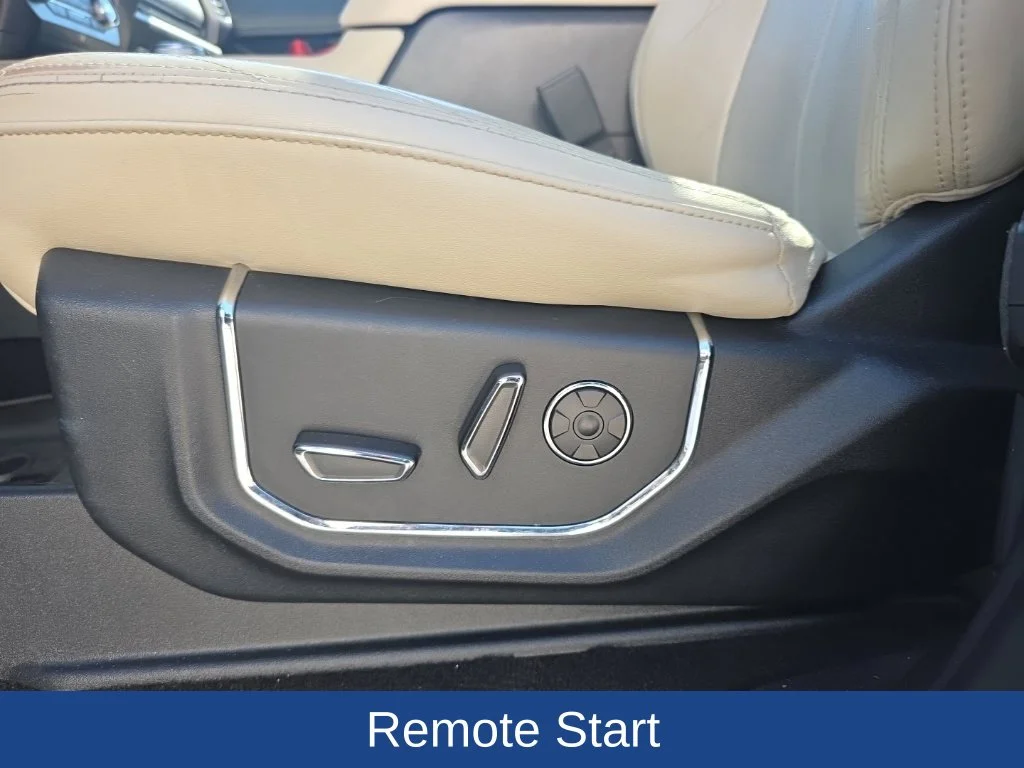 Used 2018 White Ford Platinum image 9
