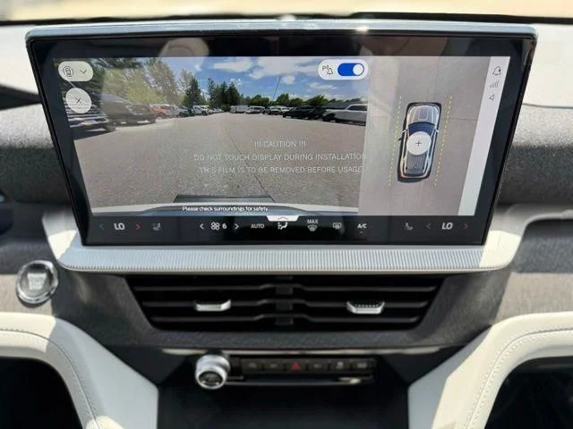 New 2026 Star White Metallic Tri-Coat Ford Platinum™ image 23