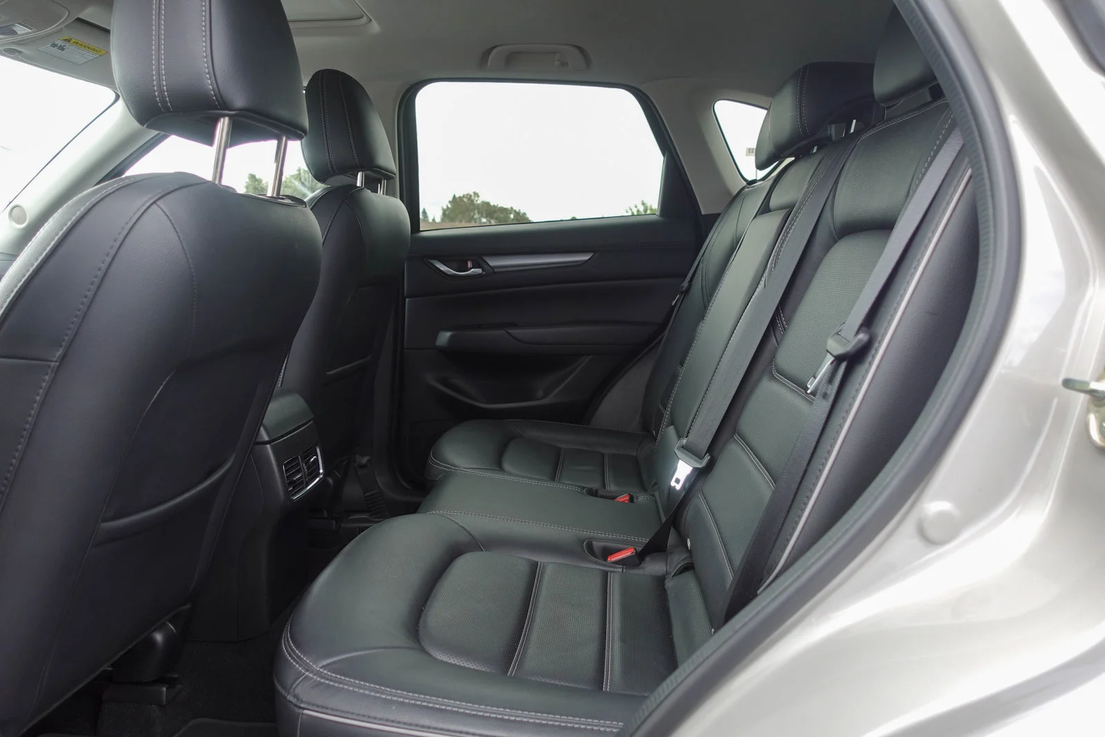 Certified Used 2025 Platinum Quartz Metallic Mazda 2.5 S Preferred Package image 14