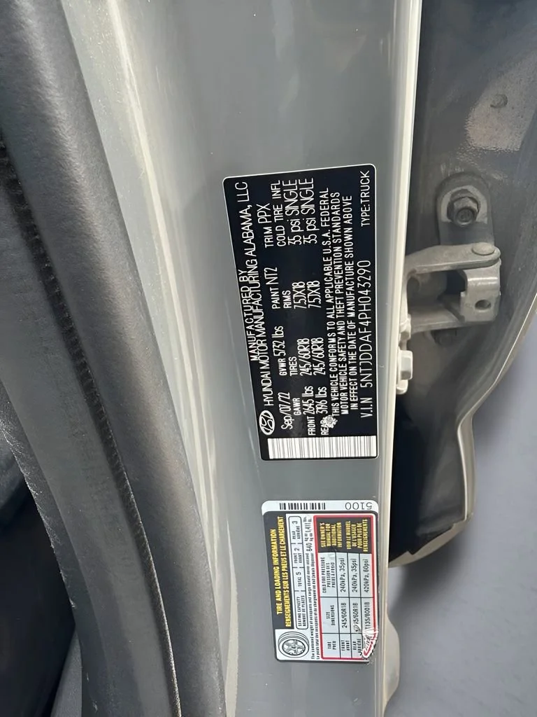Used 2023  Hyundai SEL Premium image 36