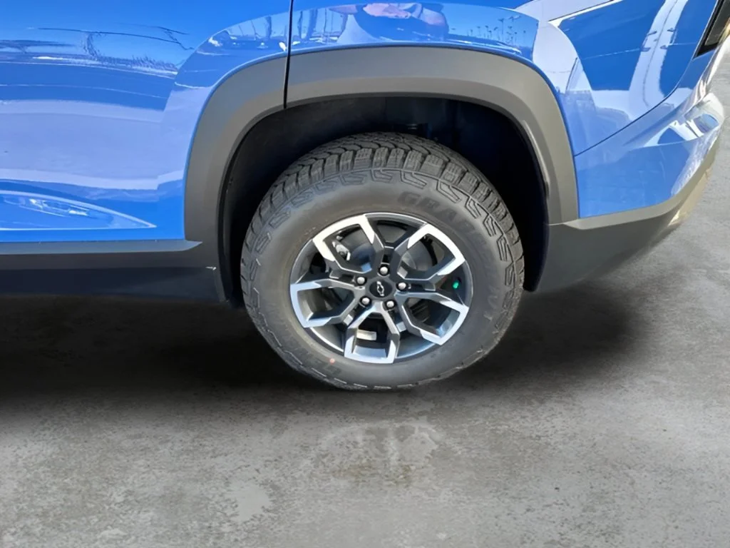 New 2027 Reef Blue Metallic Chevrolet ACTIV image 31