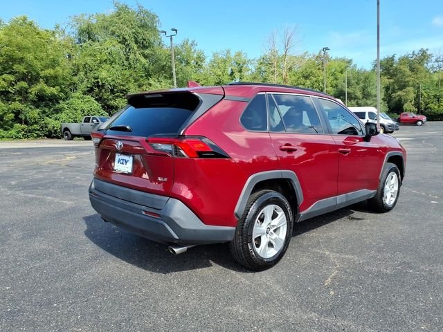 Used 2020 Pearl Toyota XLE image 7