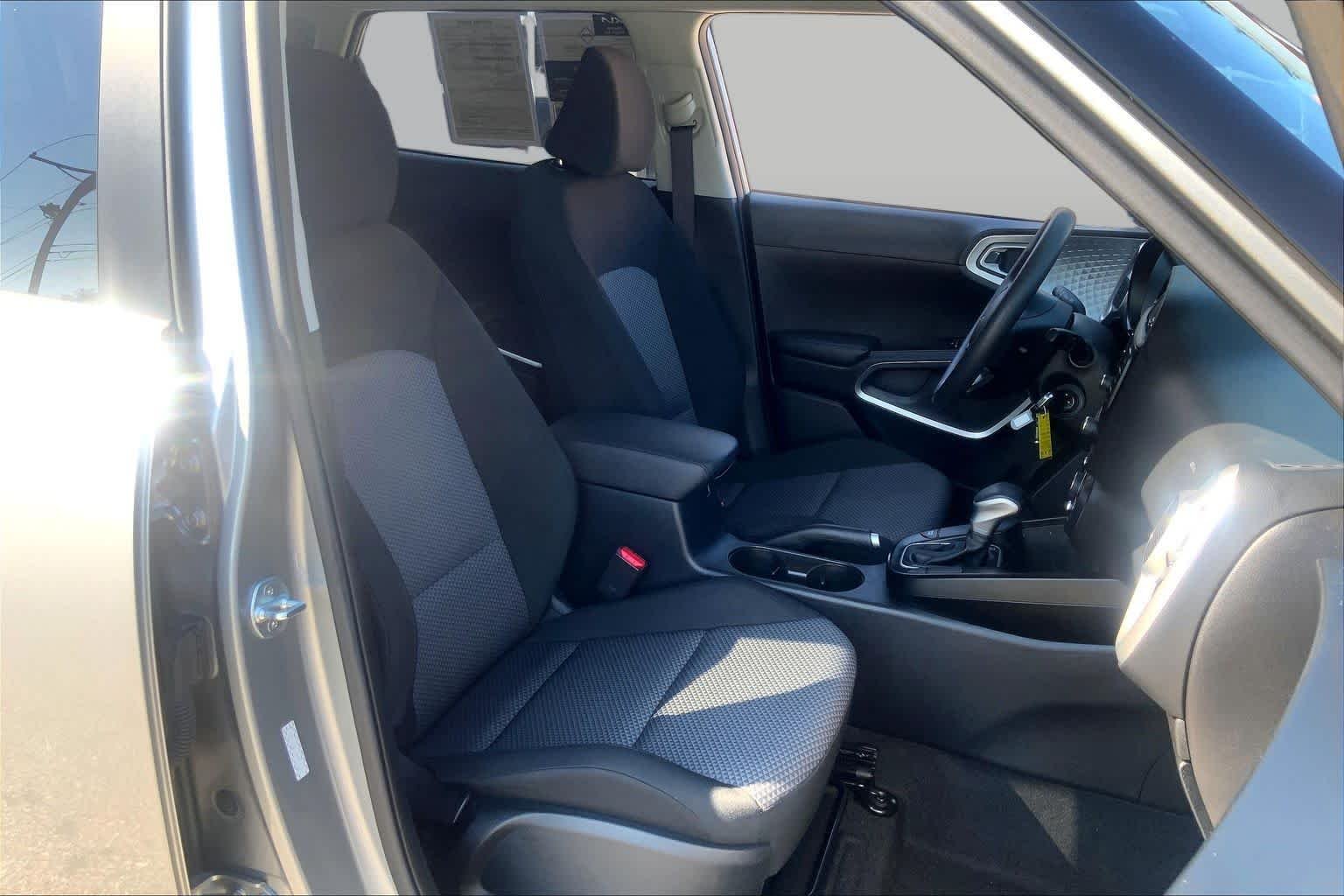 Certified Used 2024 Steel Gray Kia LX image 9