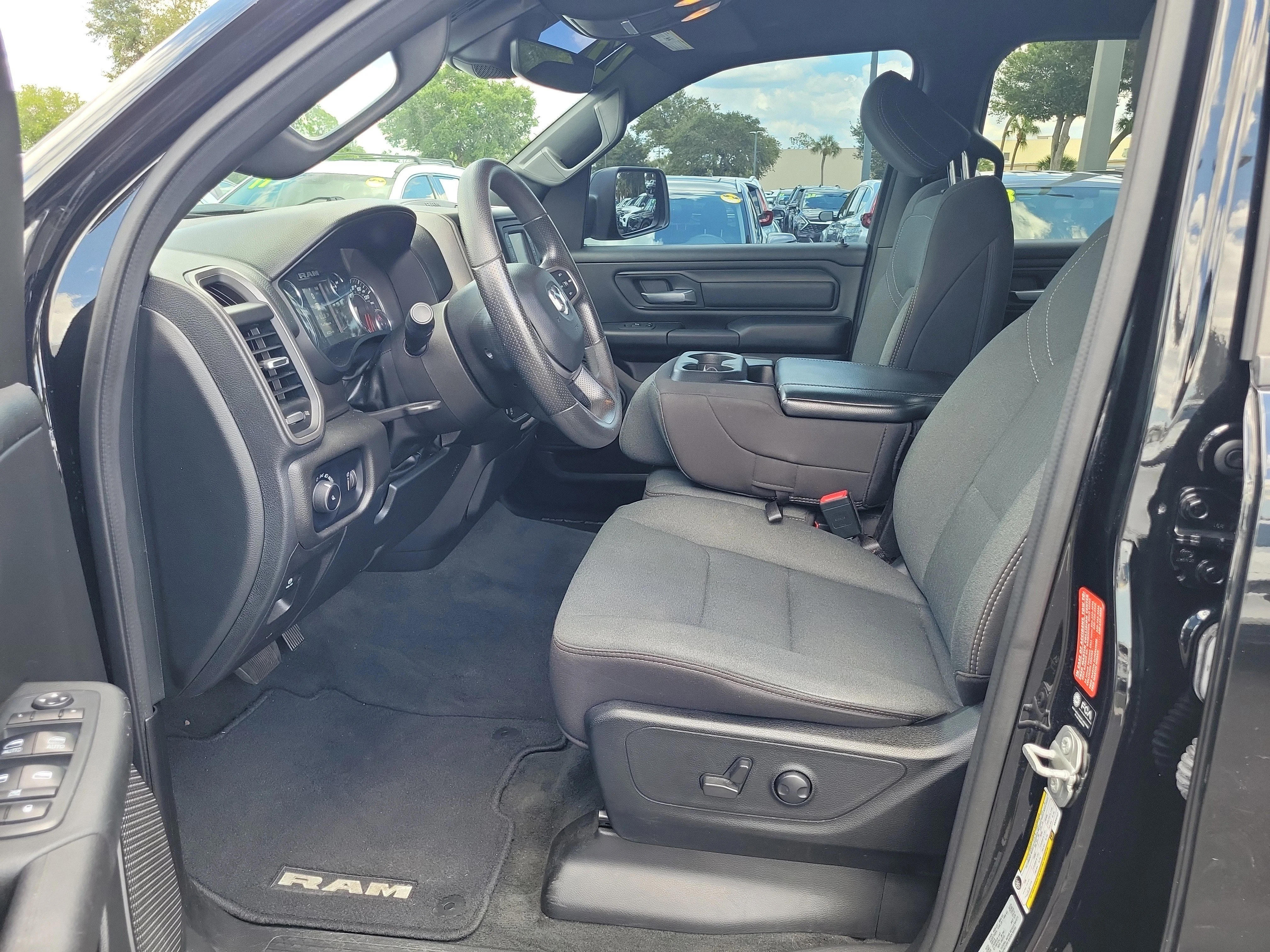 Used 2022 Diamond Black Ram Tradesman image 14