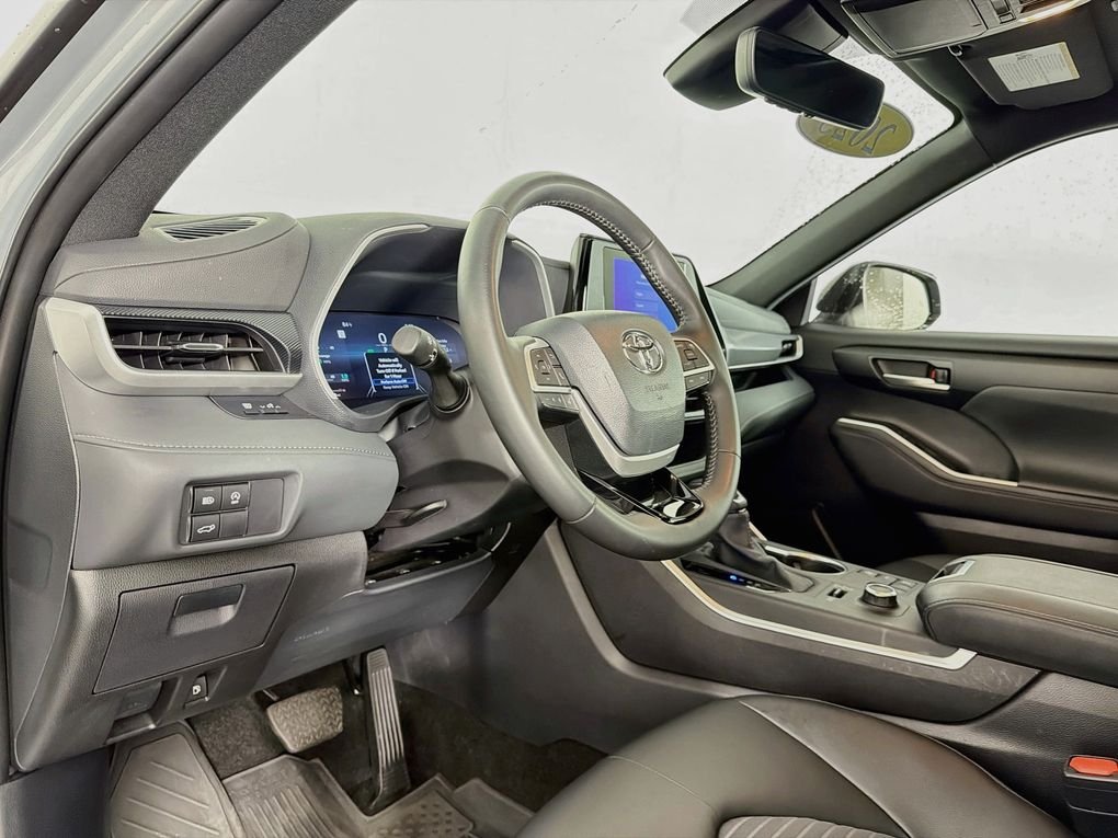 Used 2025  Toyota XSE image 14