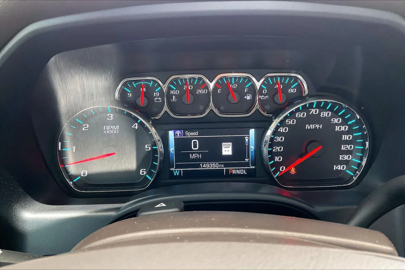 Used 2018 White Frost Tricoat GMC SLT image 24