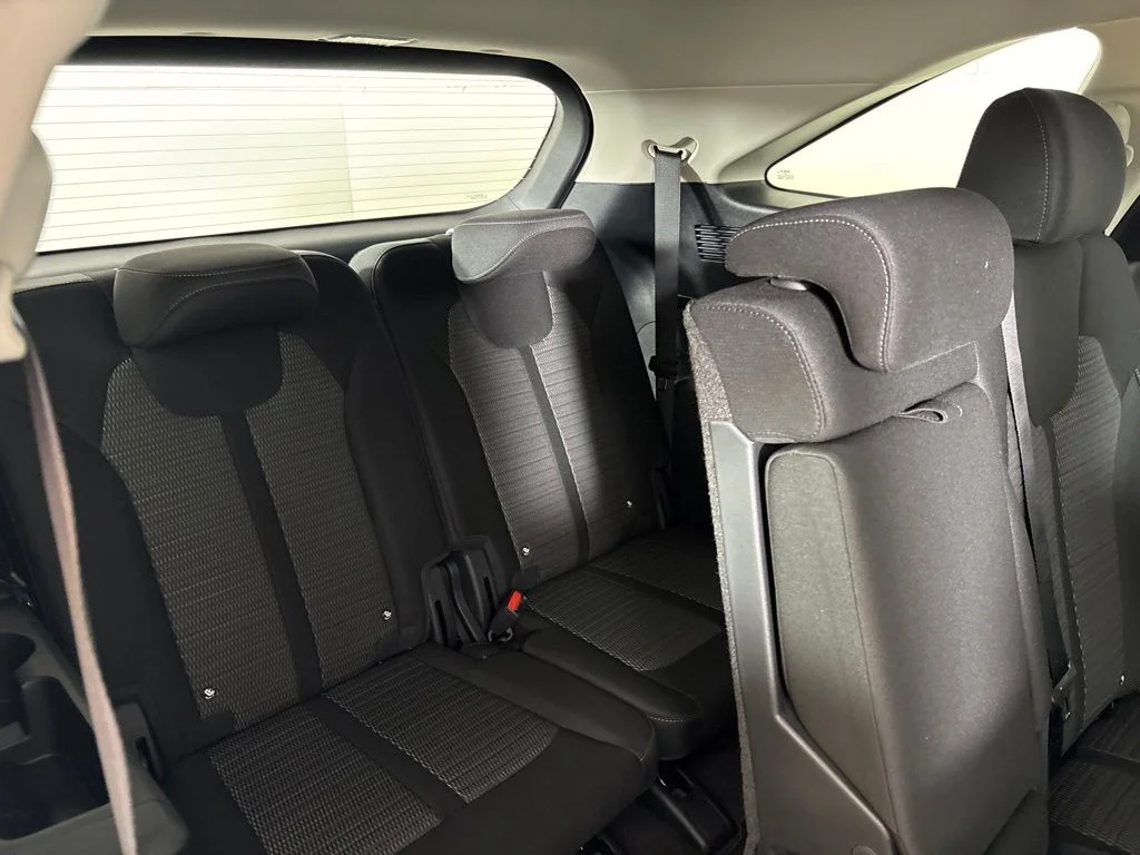 New 2026 Ivory Silver Kia LX image 20