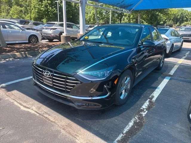 Used 2023 Onyx Black Hyundai SE image 5