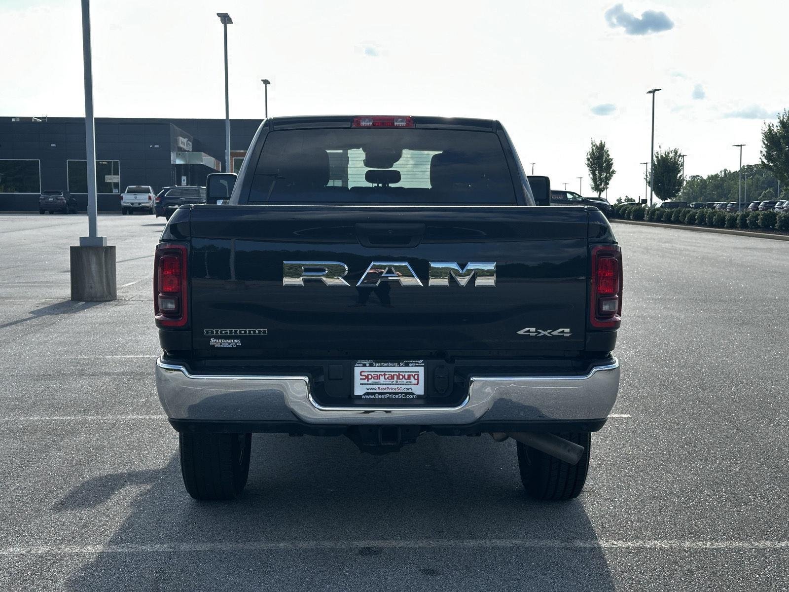 Certified Used 2025 DIAMOND BLACK CRY RAM BIG HORN image 10