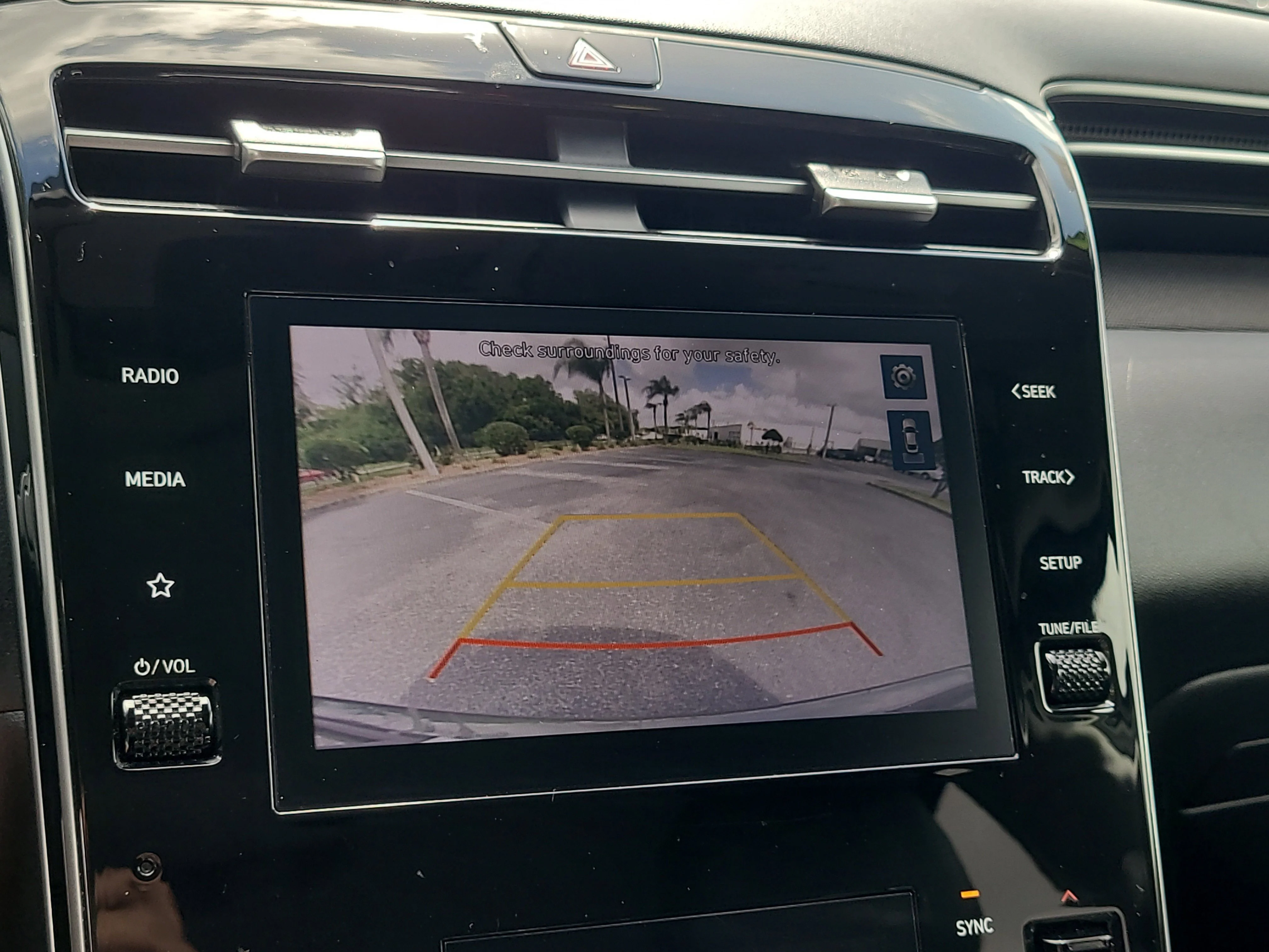 Used 2023 Amazon Gray Hyundai SEL image 26