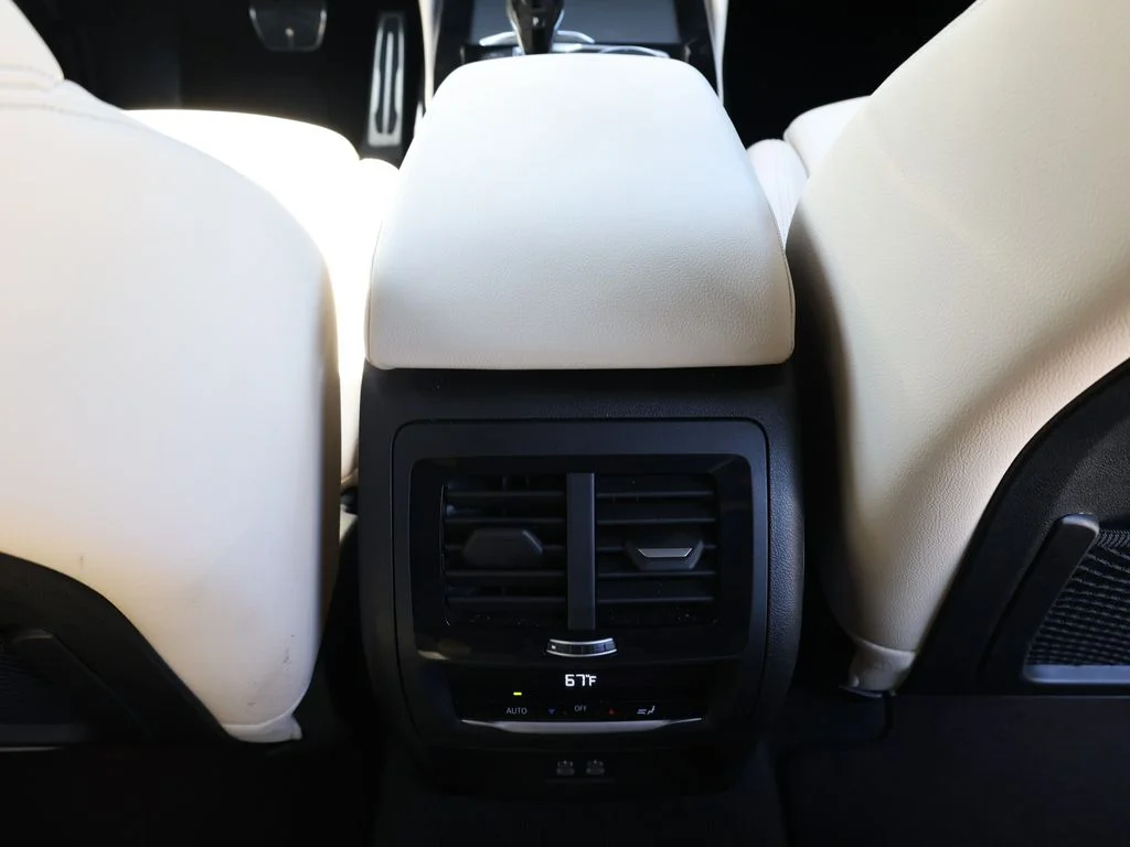 2025 BMW X4 30i - Photo 27