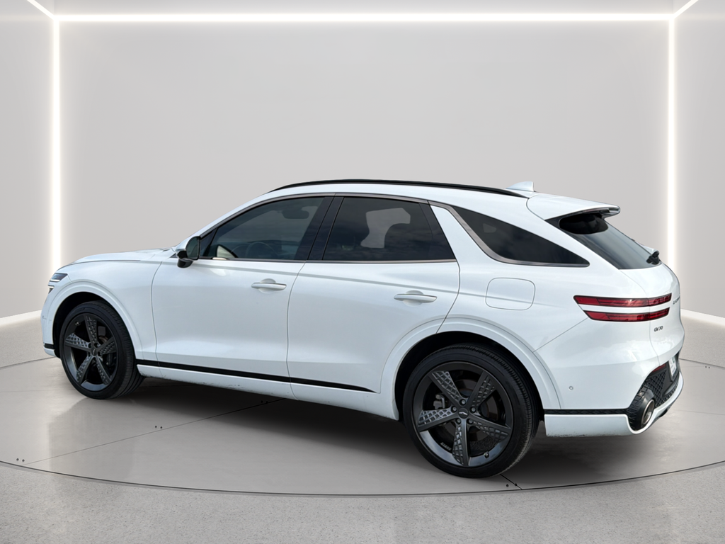 Used 2022 White Genesis 3.5T Sport image 14