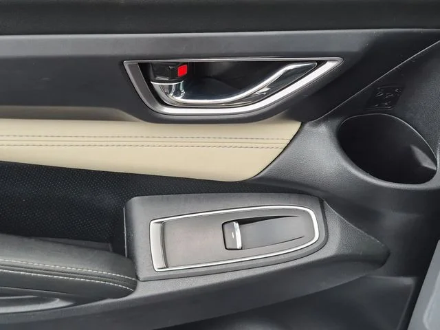 Used 2022 Silver Subaru Limited image 30