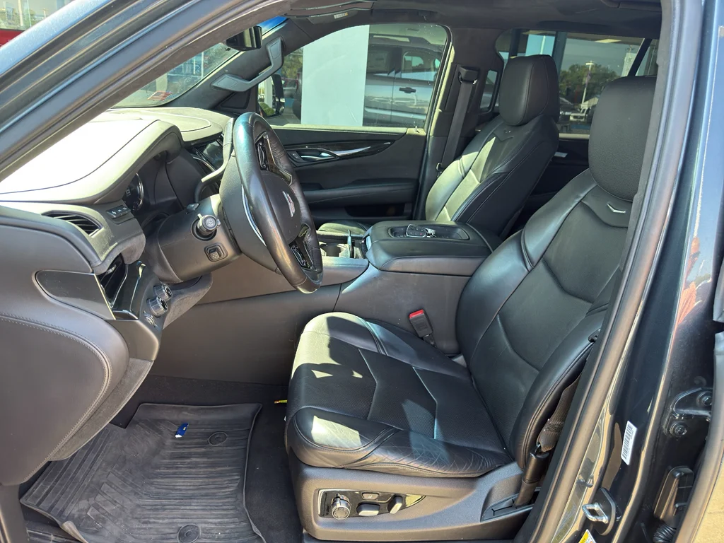 Used 2019 Shadow Metallic Cadillac Platinum image 27