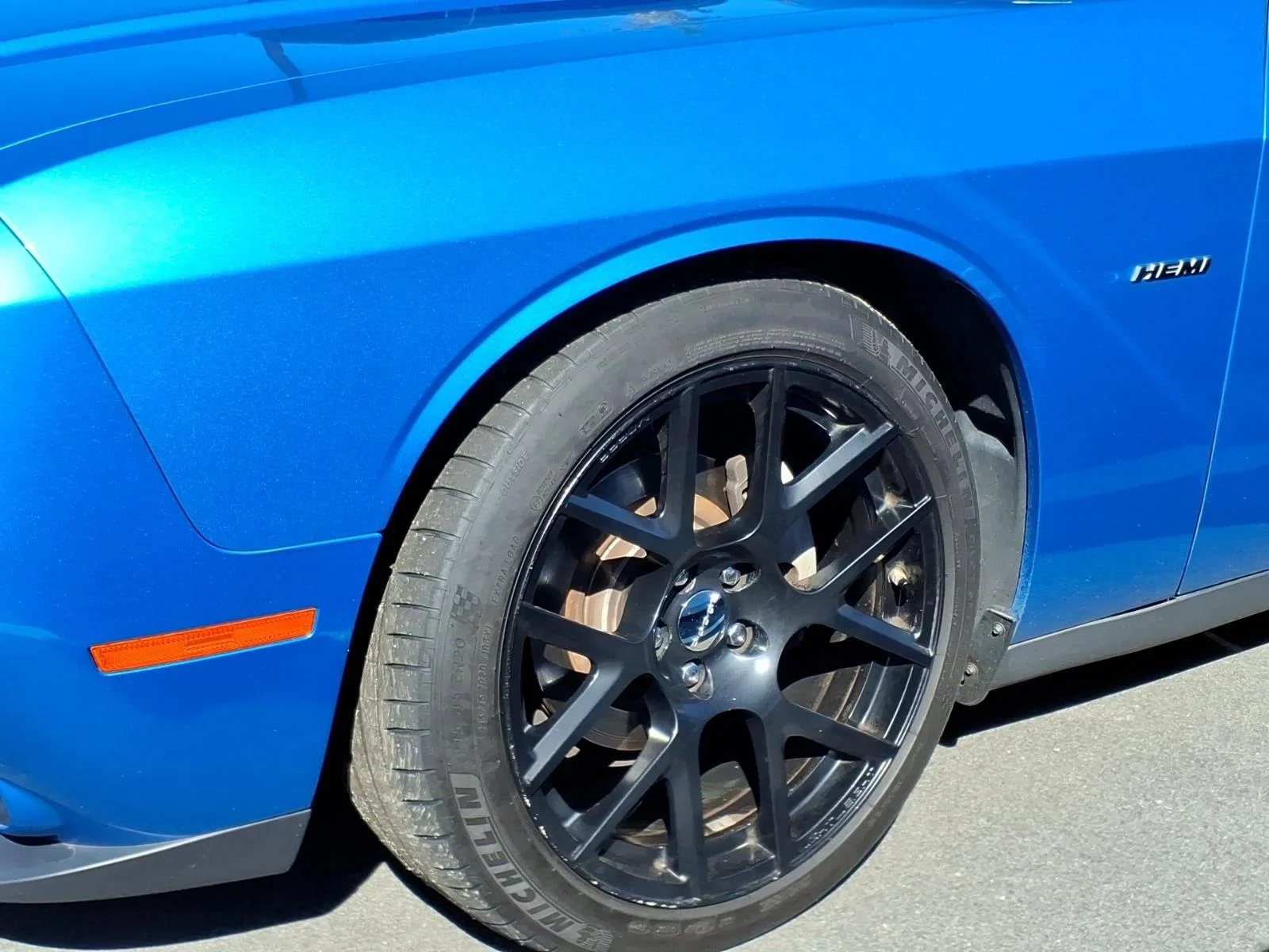 Used 2015 B5 Blue Pearl Coat Dodge R/T Plus Shaker image 3