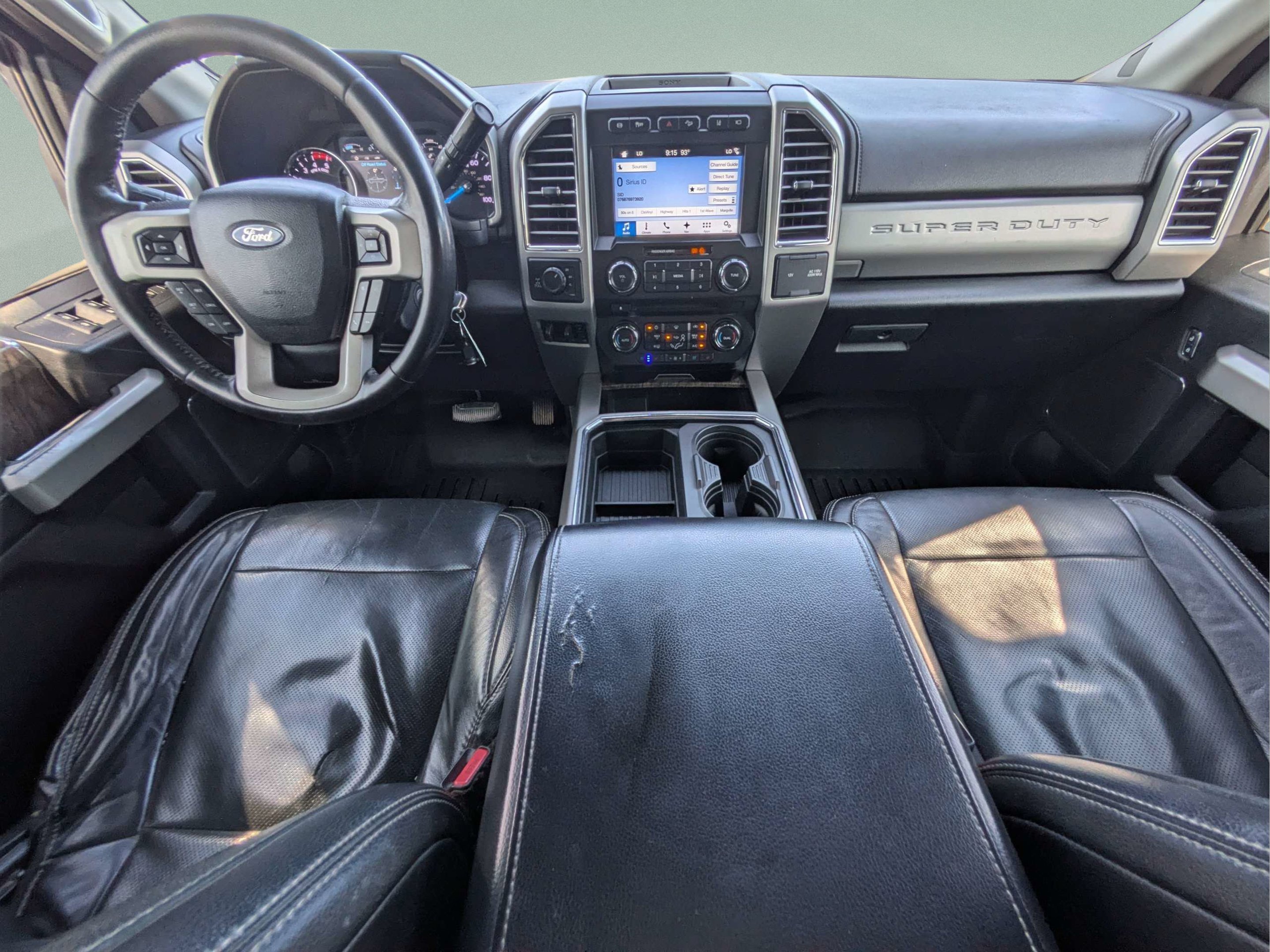 Used 2017 Magnetic Ford Lariat image 13