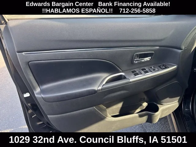 Used 2022  Mitsubishi 2.0 SE image 12