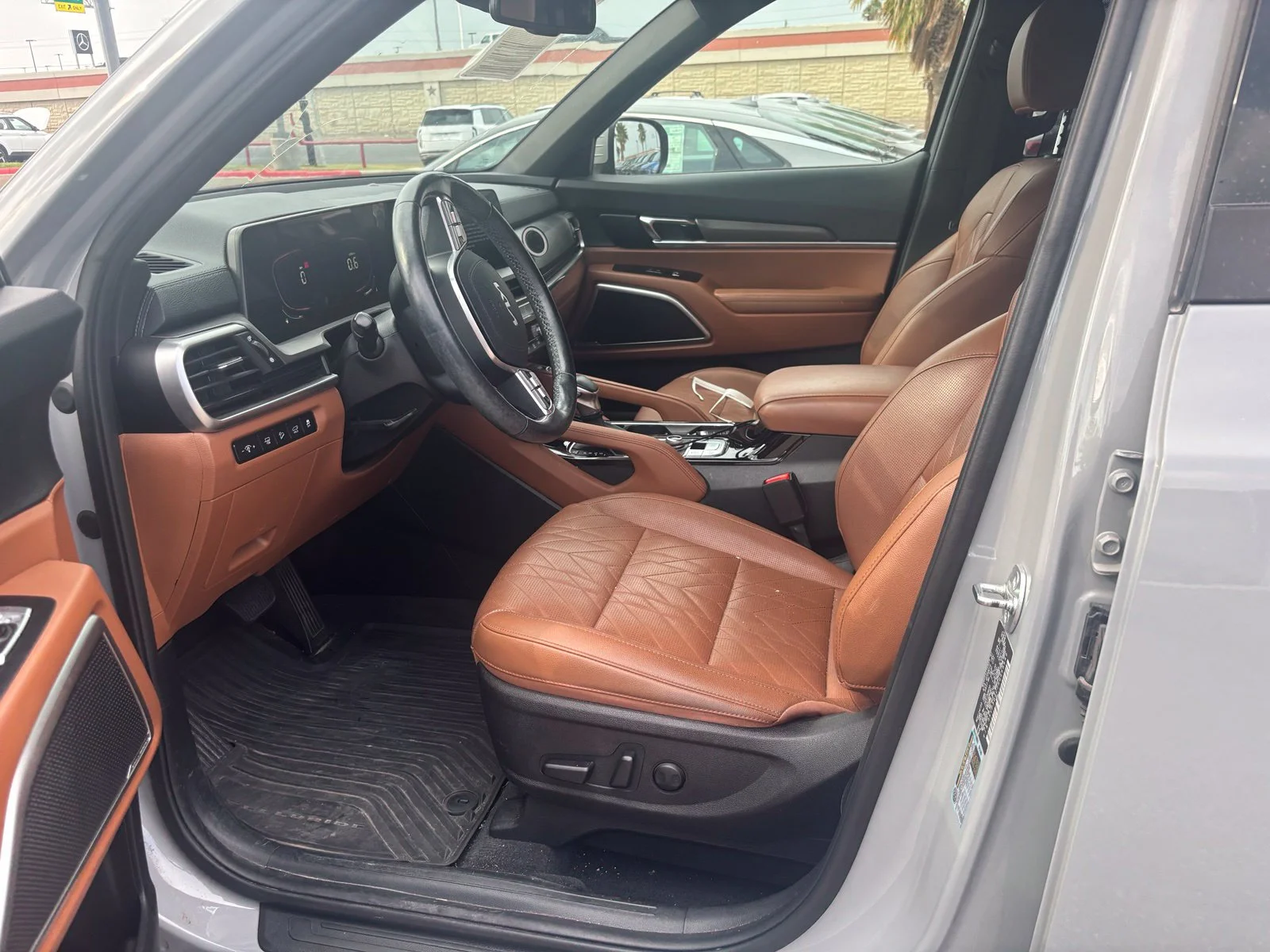 Used 2024 Gray Kia EX X-Line image 5