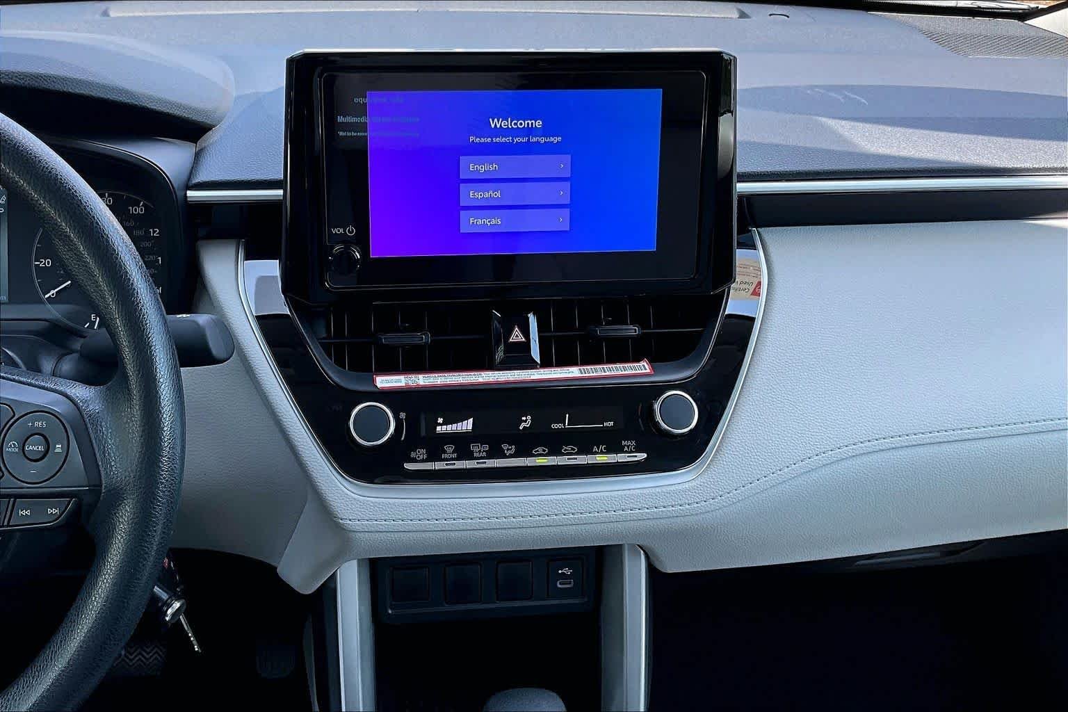 Used 2025 Wind Chill Pearl Toyota L image 7