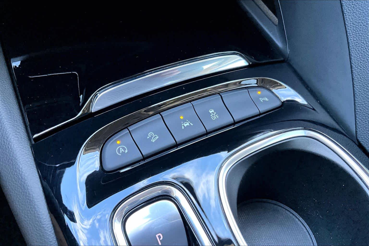 Used 2023 Moonstone Gray Metallic Buick Essence image 33