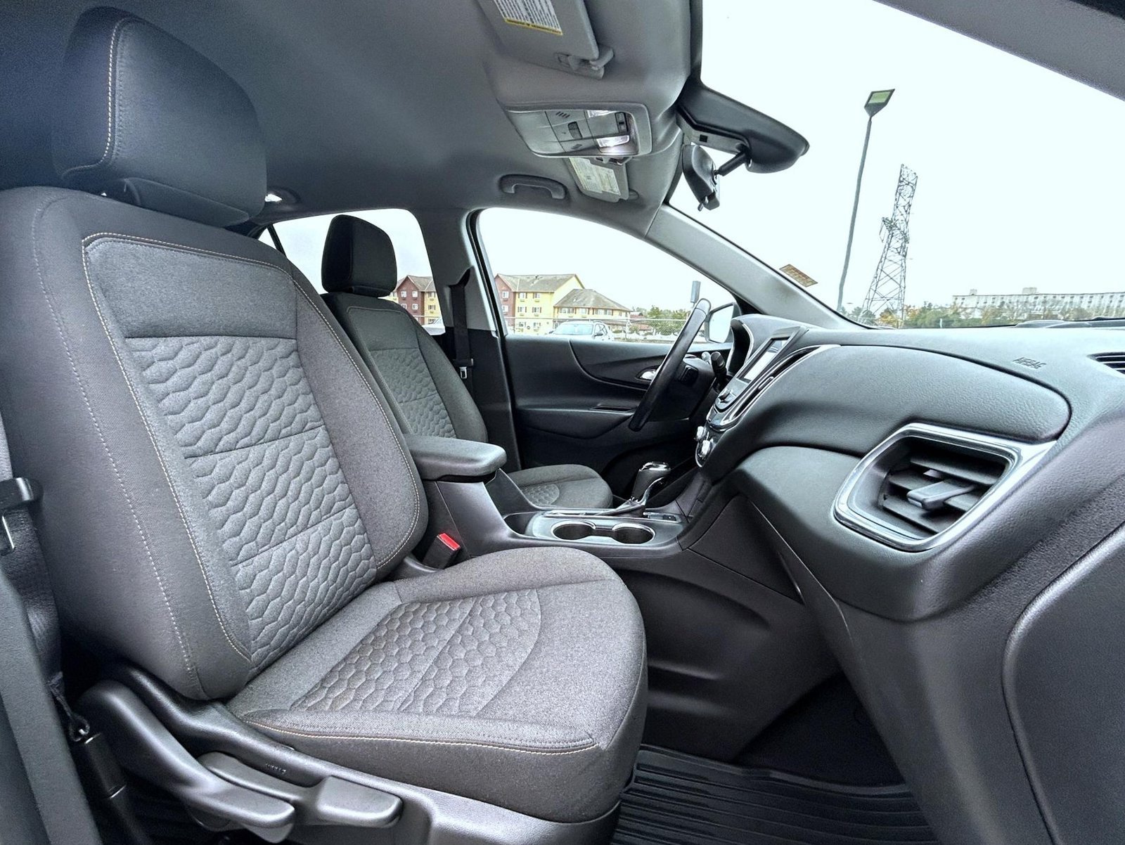 2020 Chevrolet Equinox LT - Photo 17