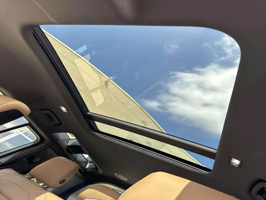 New  Gray Land Rover X-Dynamic SE image 11