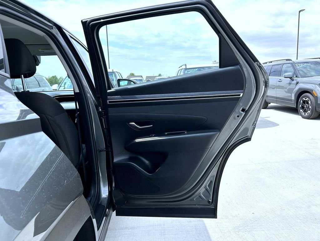 Used 2023 Gray Hyundai SE image 18