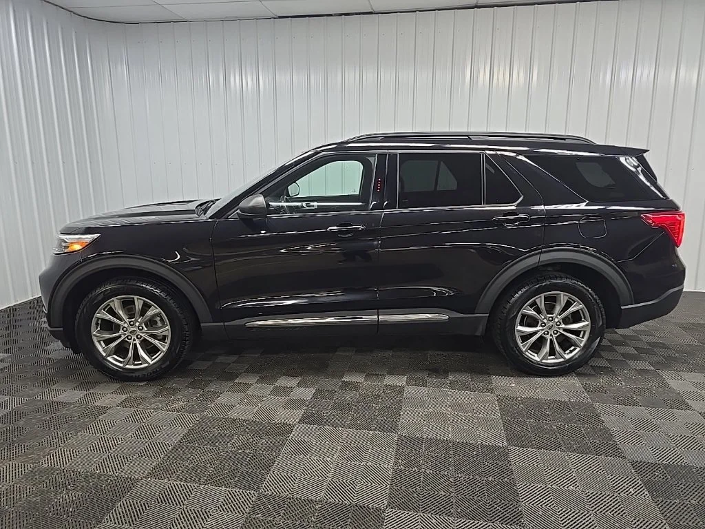 Used 2020 Black Ford XLT image 5