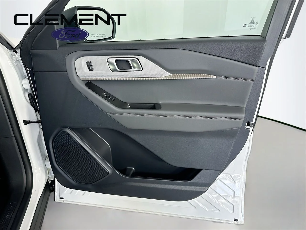 New 2026 Star White Metallic Tri-Coat Ford Active image 32