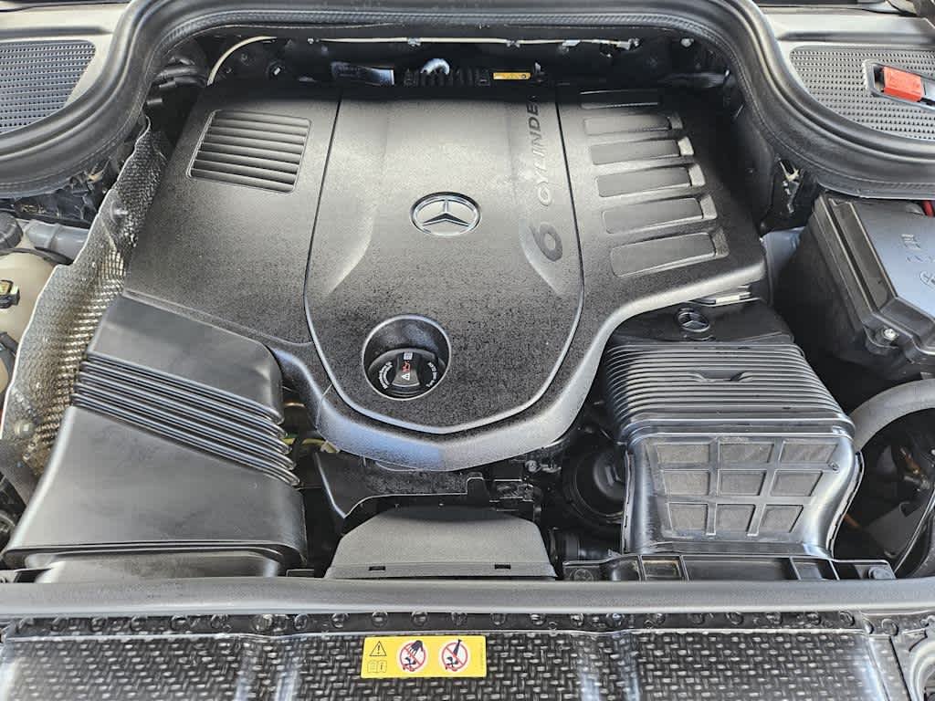 Certified Used 2025 MANUFAKTUR Alpine Grey Mercedes-Benz GLE 450 image 17