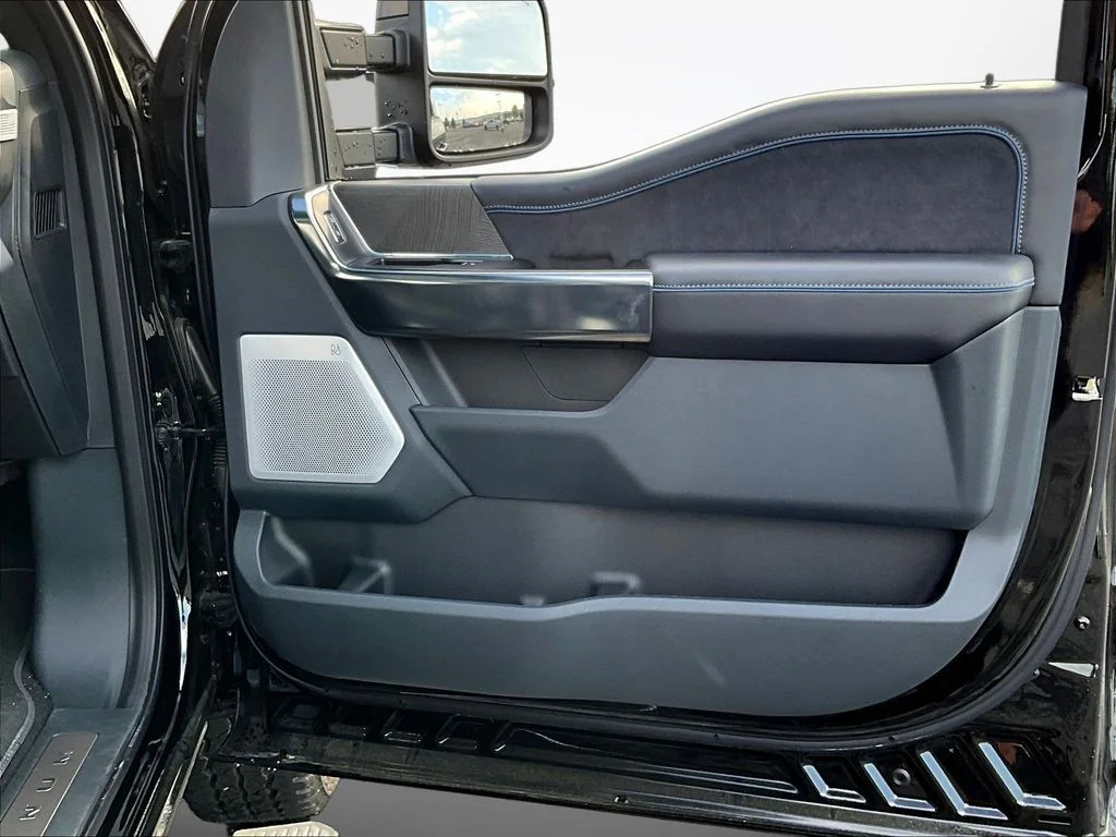 New 2025 Agate Black Metallic Ford F-250® Platinum® image 32