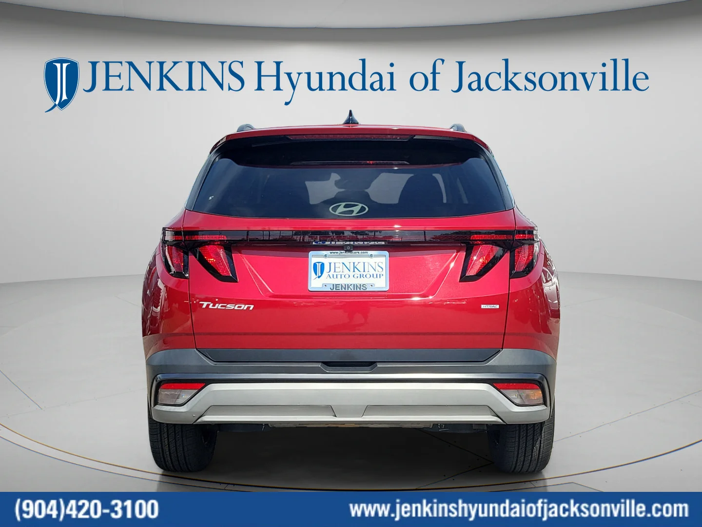 Used 2025 Ultimate Red Hyundai SEL image 4