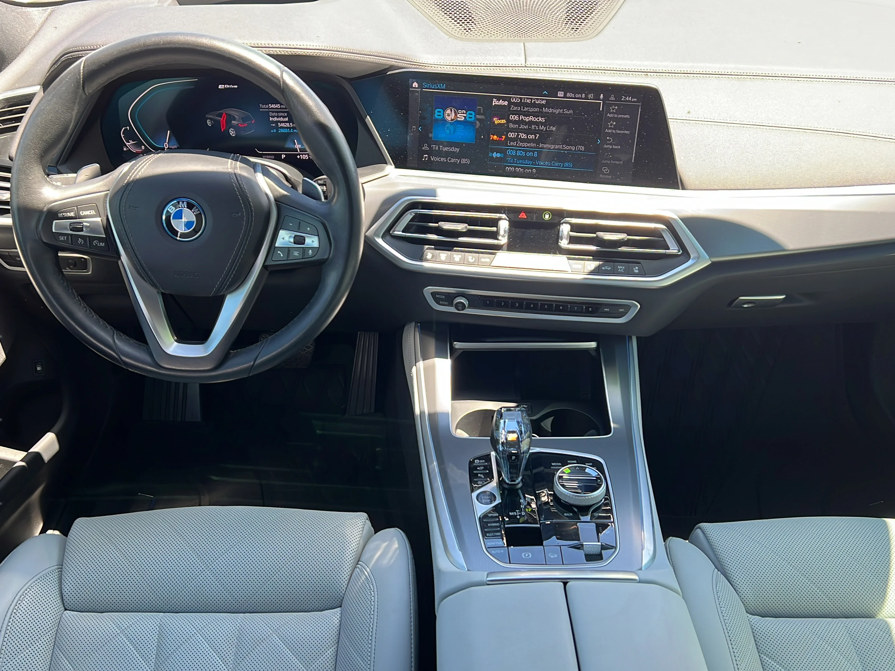 Used 2023 Alpine White BMW xDrive45e image 14
