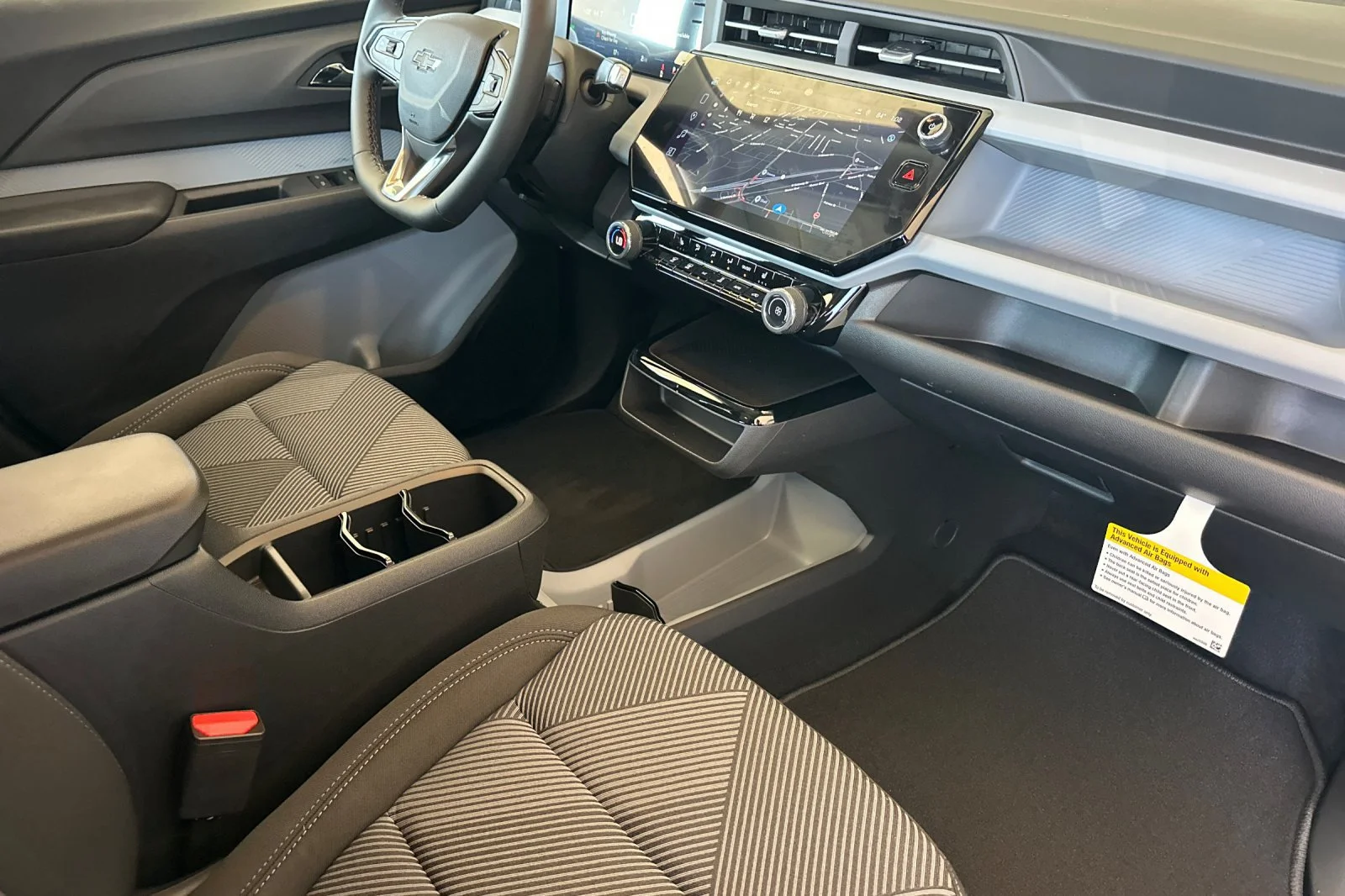 New 2027 Summit White Chevrolet LT image 16