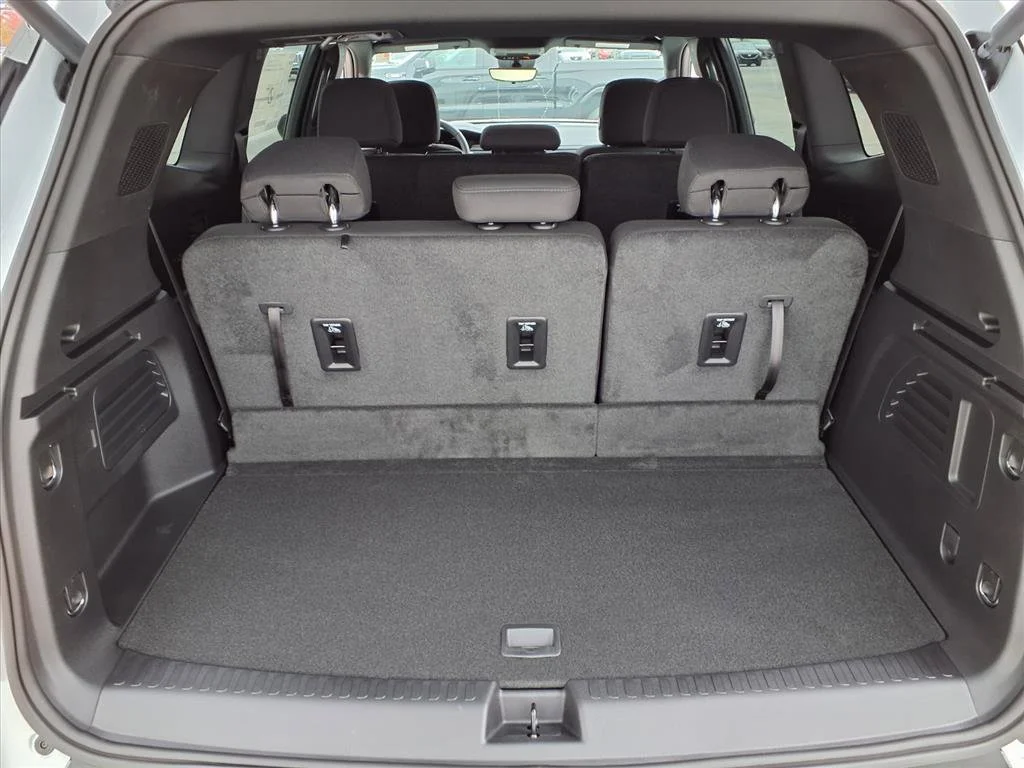 2026 GMC Acadia Elevation - Photo 12