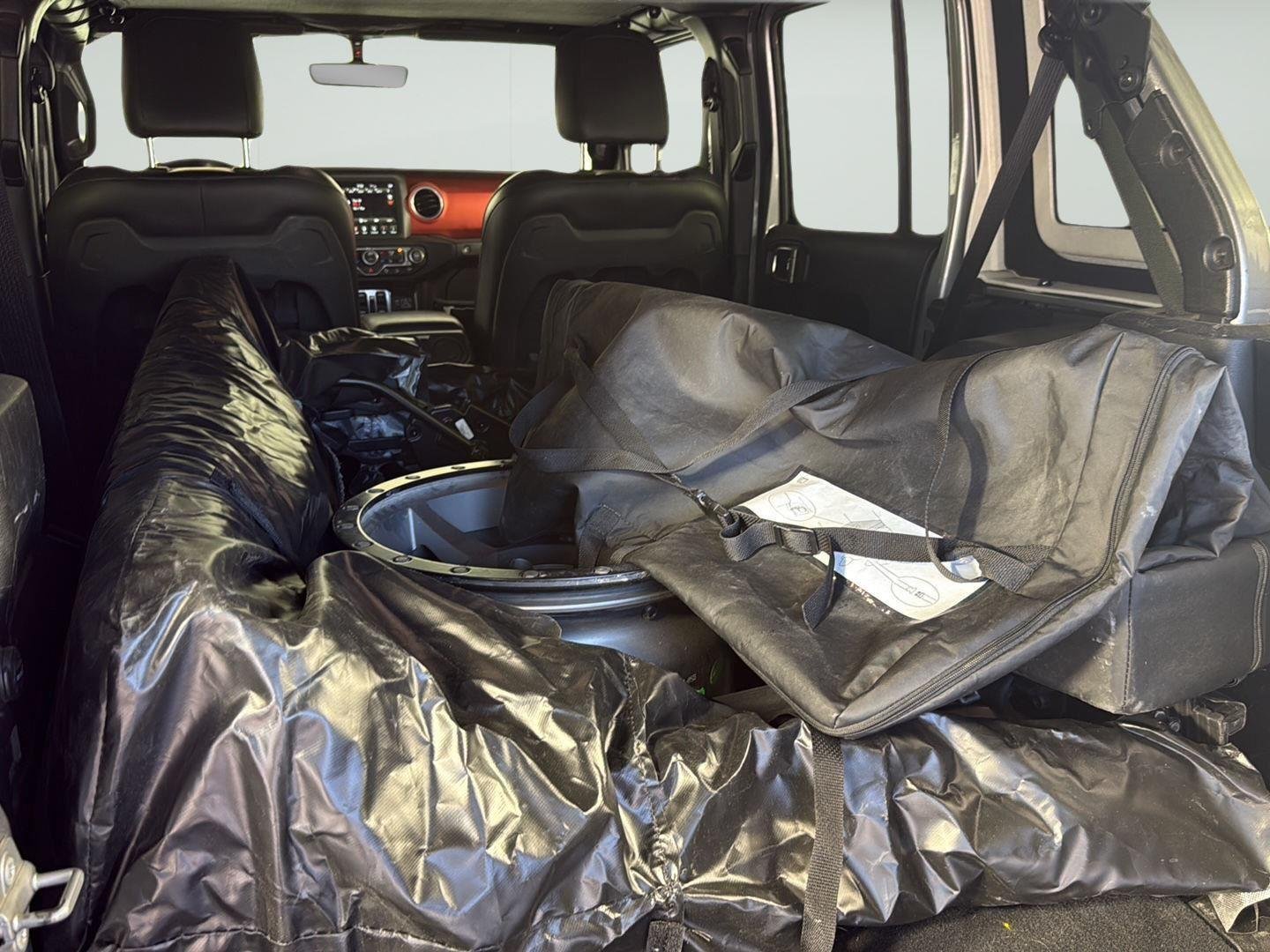 Used 2018 Billet Metallic Jeep Rubicon image 10