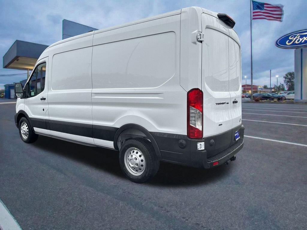 New 2026 Oxford White Ford Base image 3