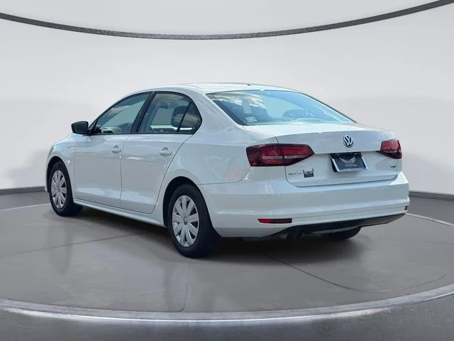 Used 2016 White Volkswagen 1.4T S image 2