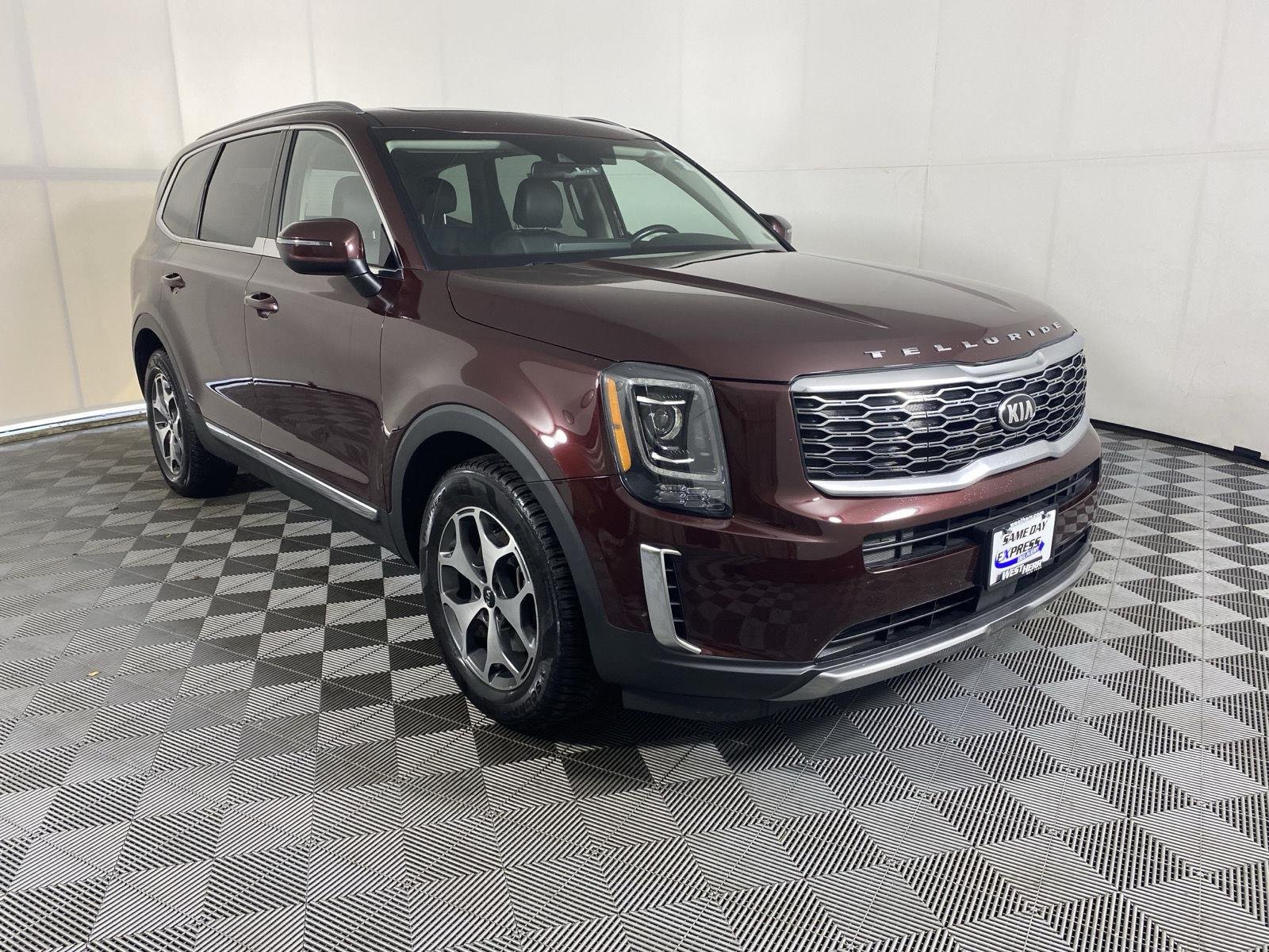 Used 2021 Sangria Kia EX image 11