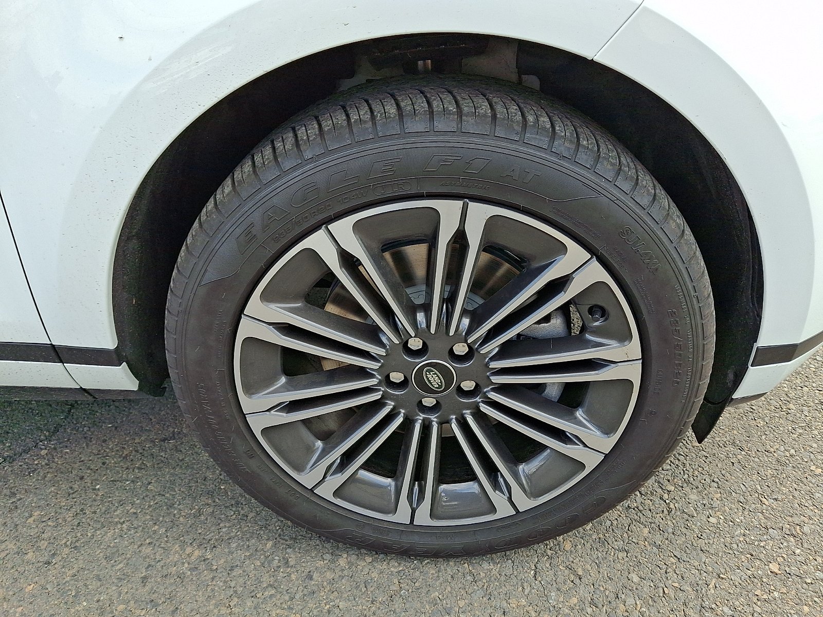 Certified Used 2026 Fuji White - 1AA Land Rover Core S image 12