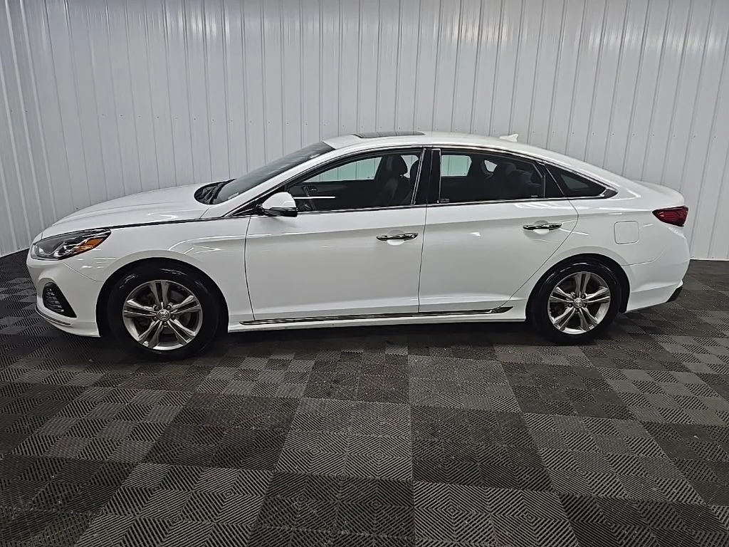 Used 2018 White Hyundai Sport+ image 5