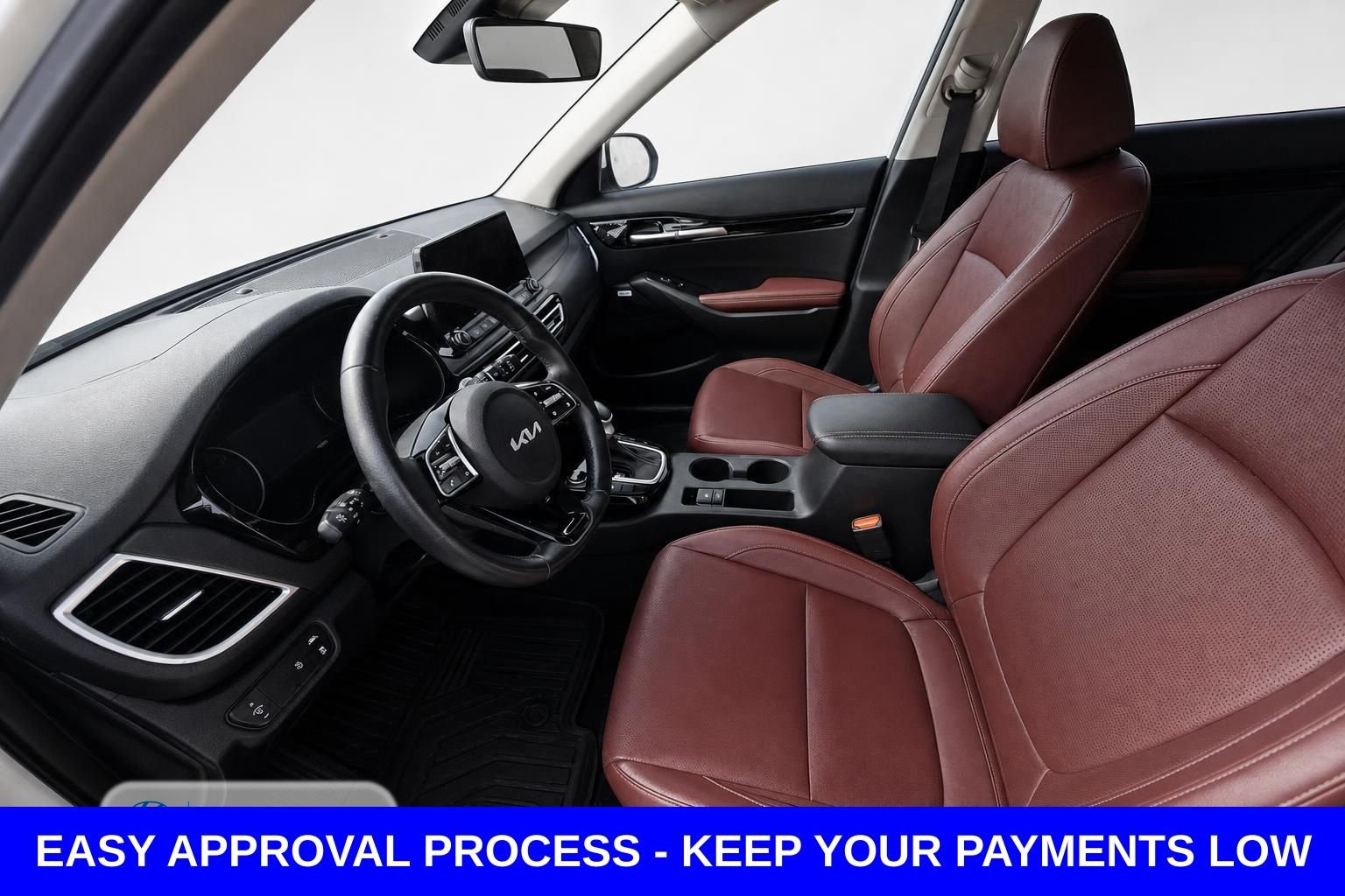 Used 2022 White Kia SX image 11