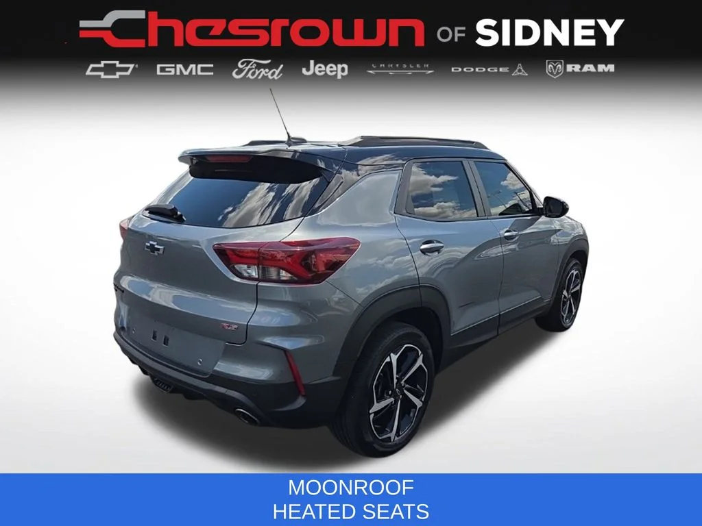 Used 2021 Gray Chevrolet RS image 5