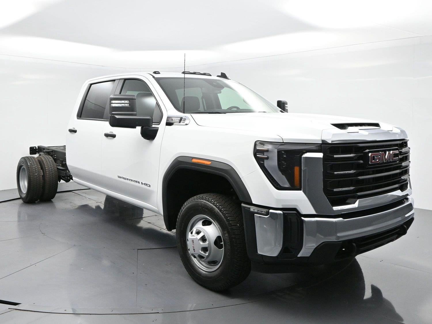 Used 2026 Summit White GMC Pro image 2